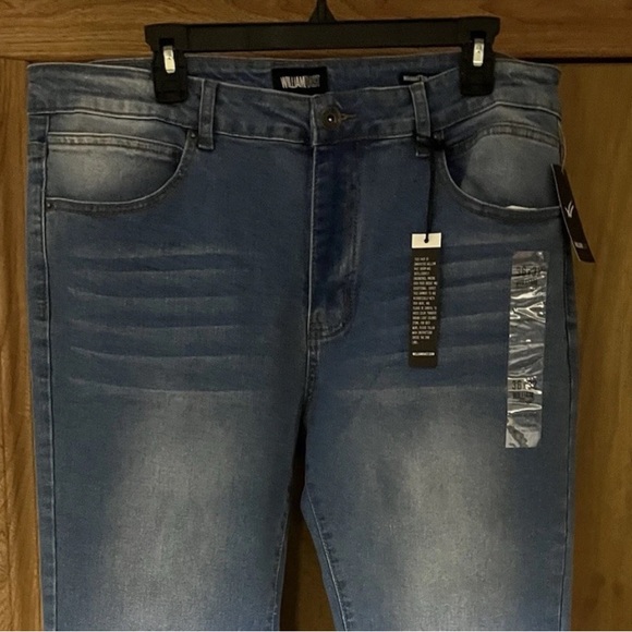 William Rast Manhattan skinny Strecth. Tag 36x32. Actual measurements 37x32. - Picture 1 of 8